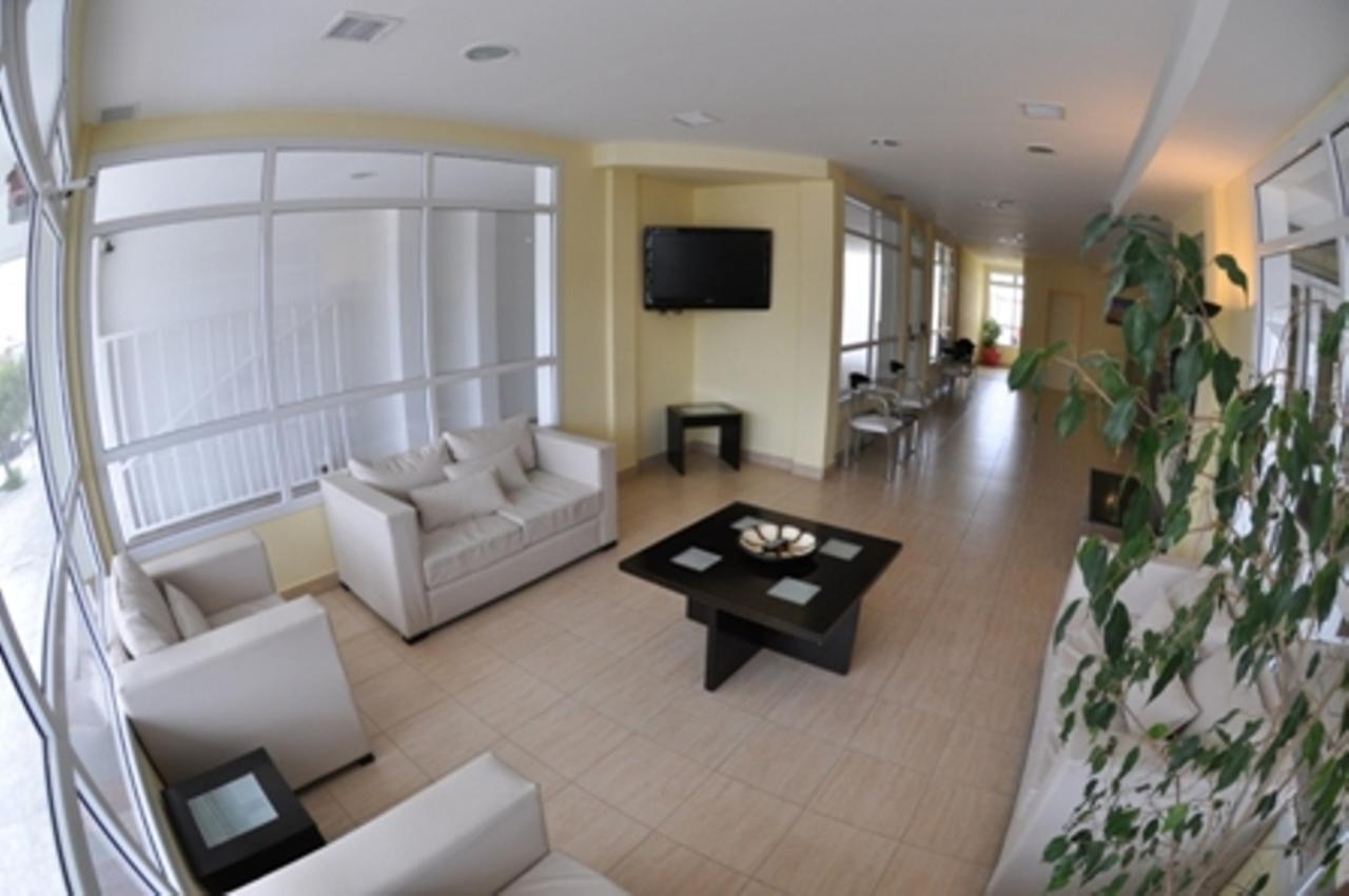 Hotel Tandil Puerto Madryn Bagian luar foto
