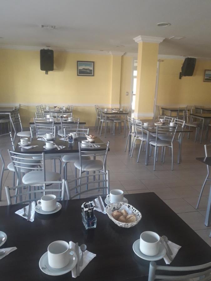 Hotel Tandil Puerto Madryn Bagian luar foto