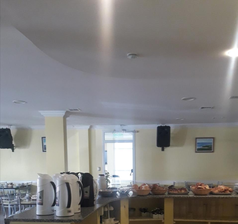 Hotel Tandil Puerto Madryn Bagian luar foto